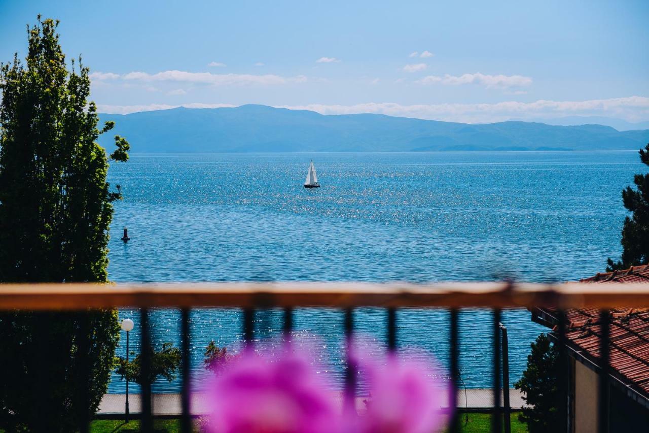 Su Hotel Ohrid Bagian luar foto